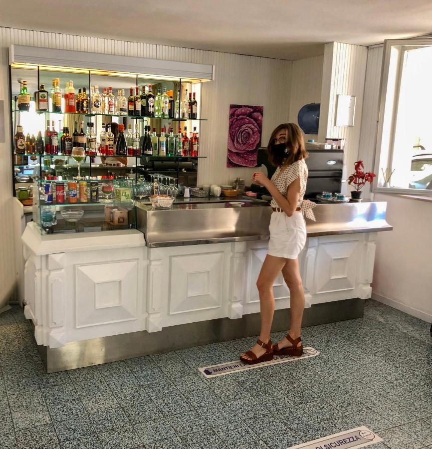 Hotel Napoleon Riccione Luaran gambar