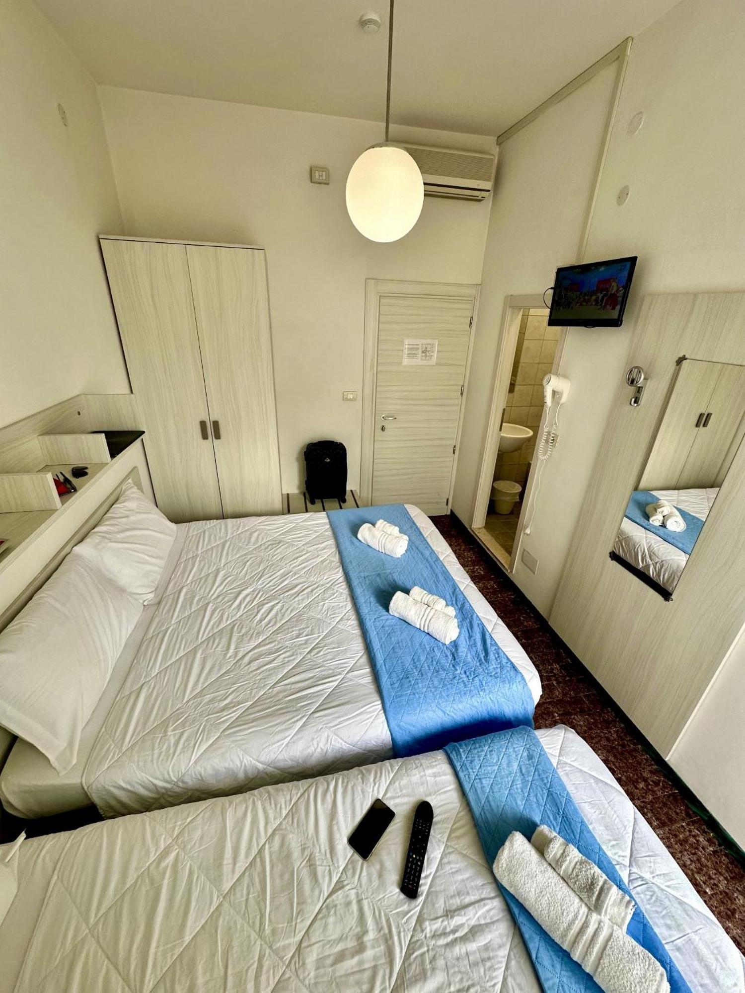 Hotel Napoleon Riccione Luaran gambar