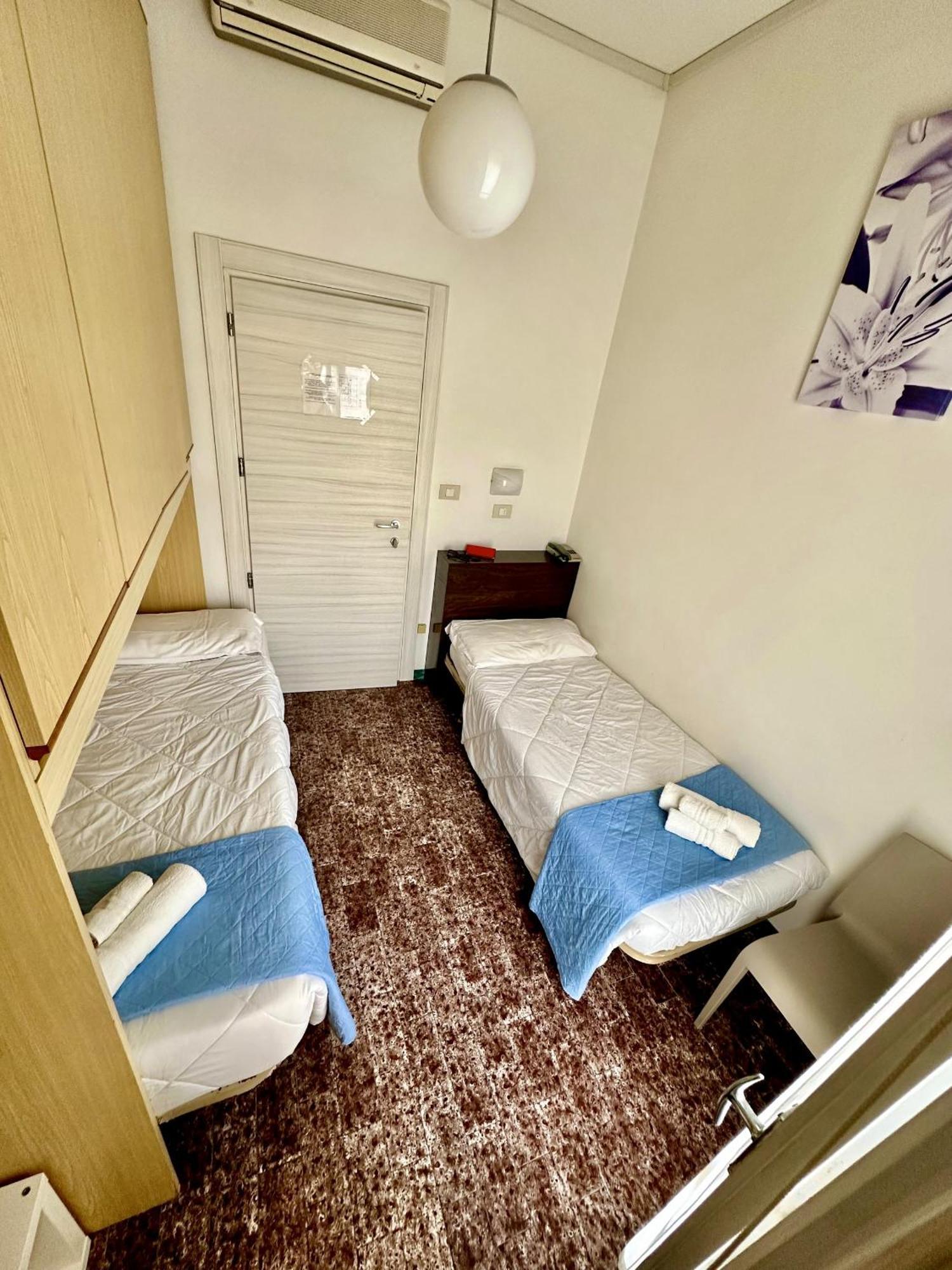 Hotel Napoleon Riccione Luaran gambar
