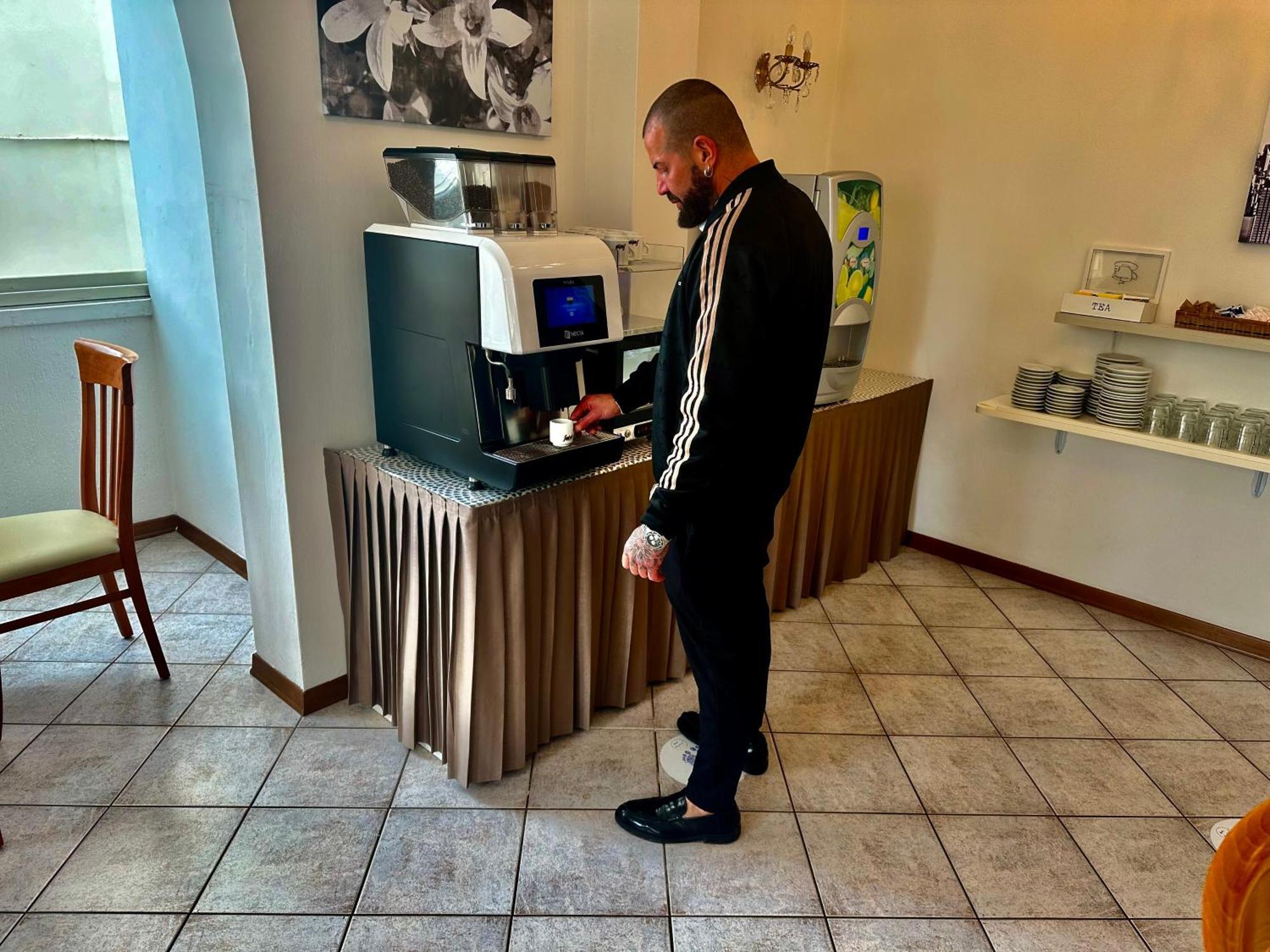 Hotel Napoleon Riccione Luaran gambar