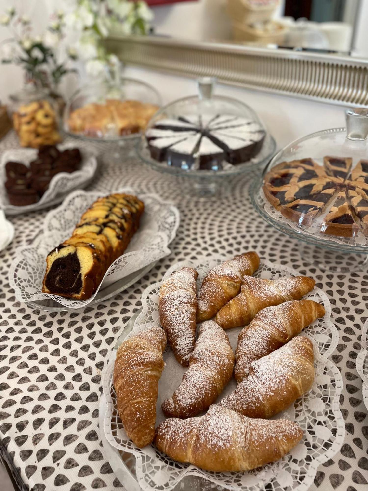 Hotel Napoleon Riccione Luaran gambar