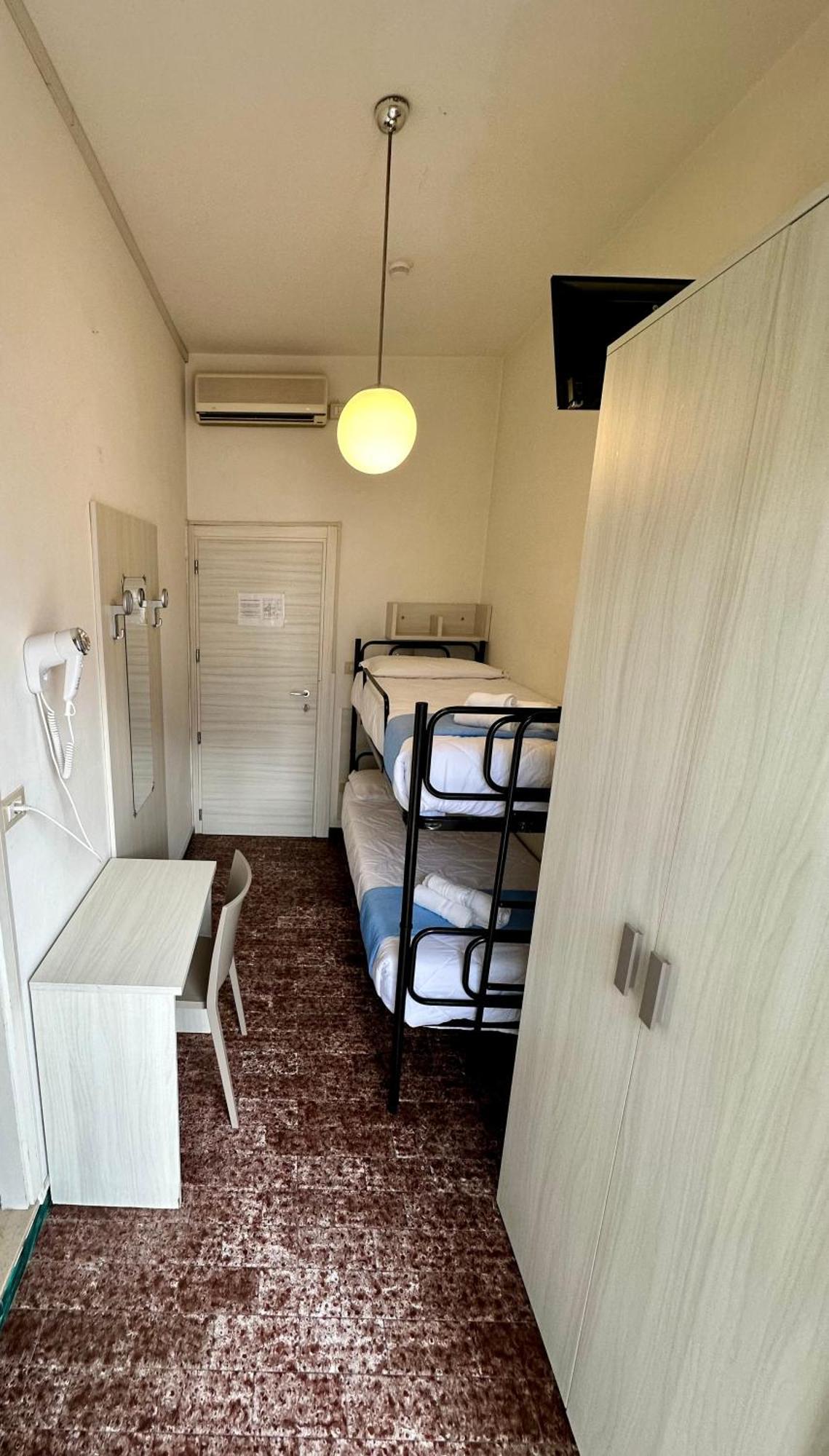 Hotel Napoleon Riccione Luaran gambar