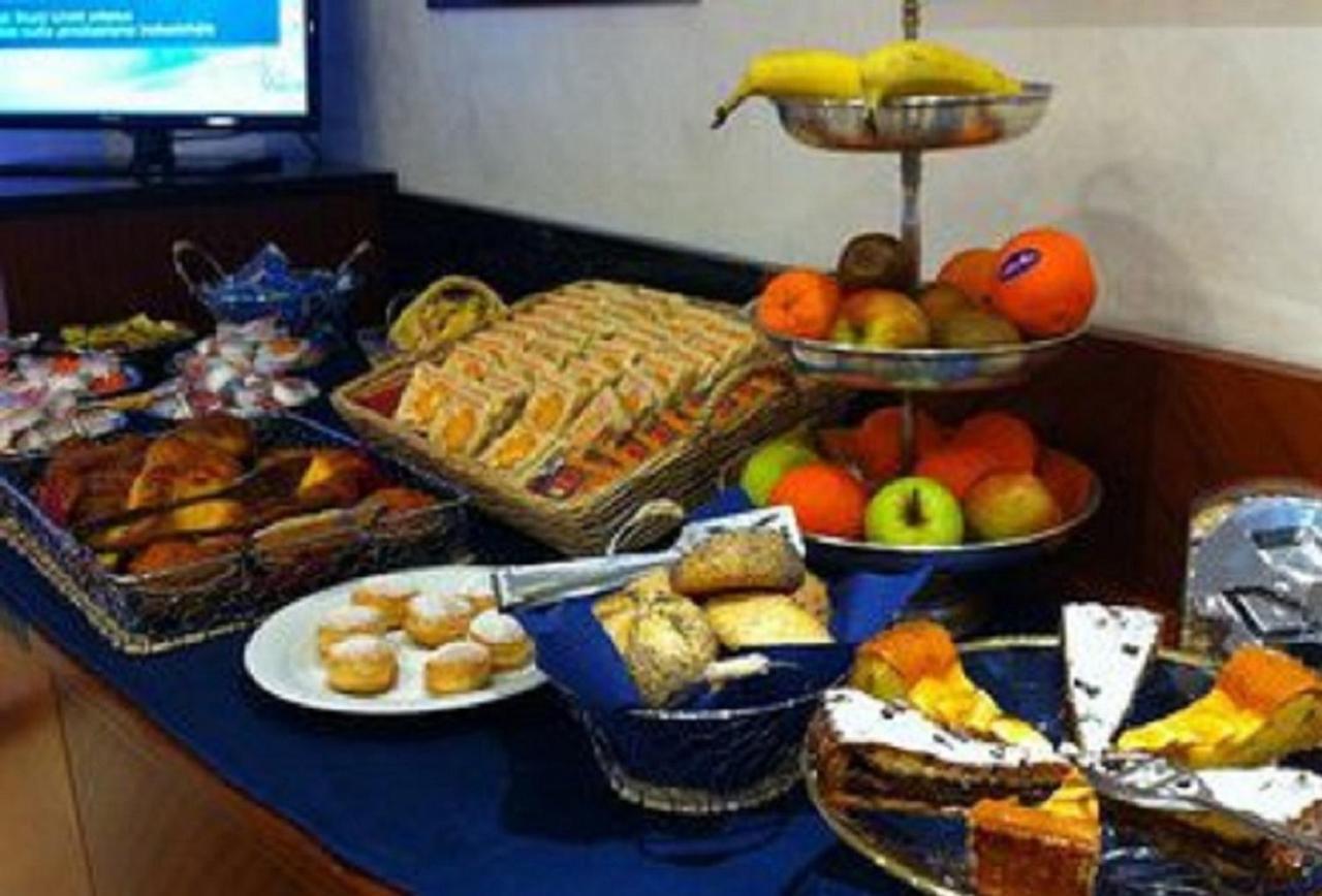 Hotel Napoleon Riccione Luaran gambar