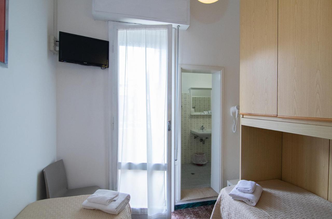Hotel Napoleon Riccione Luaran gambar